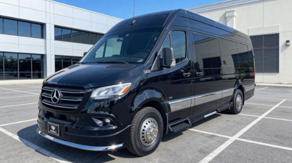 10 passenger sprinter van long beach