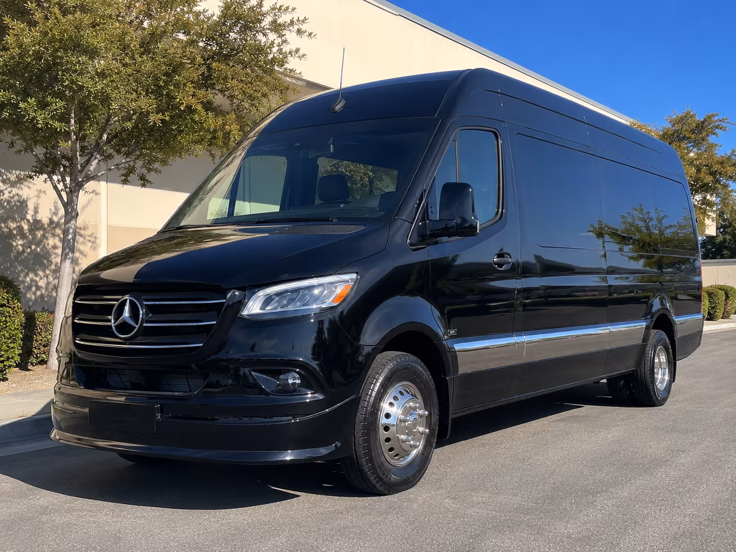 find the perfect transportation for your next corporate event 5